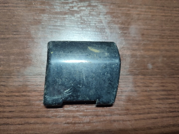 фото №1, Volvo v50 заглушка / защита фаркоп буксировочный передняя 3065587