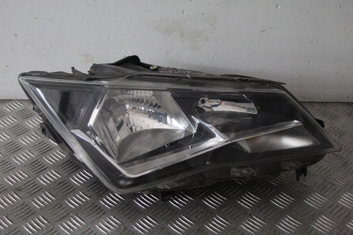фото №1, Лампа правые перед seat ateca 576941006a