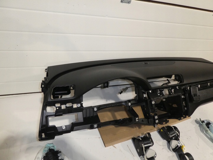 фото №11, Vw passat b7 панель консоль подушка безопасности шторы ремни