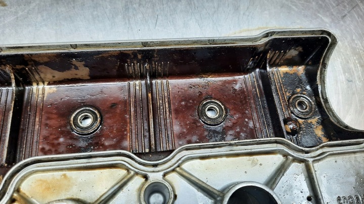 фото №8, Кришка клапанів 90470439 opel astra g 1.6 16v