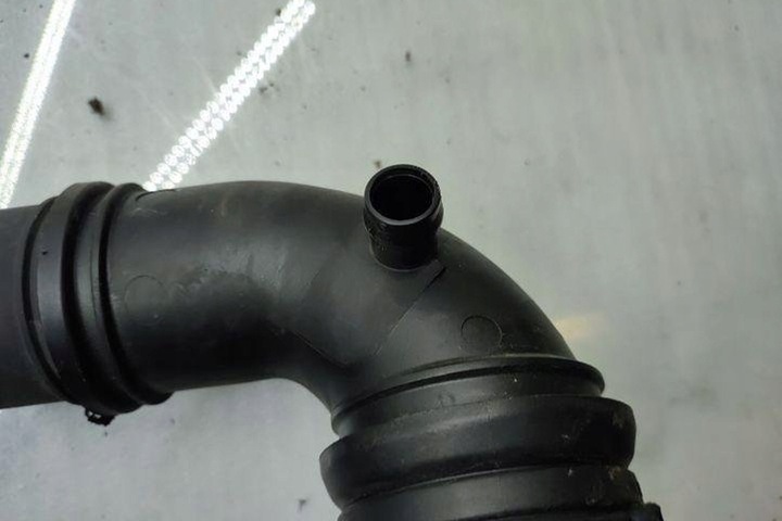 фото №8, Труба интеркулер bmw x1 e84 7607941 2.0l бензин 135kw 2012