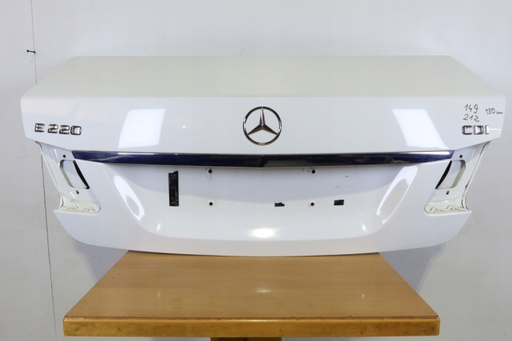 фото №8, Mercedes w212 рестайлинг крышка зад задняя белая 149 e-klasa sedan