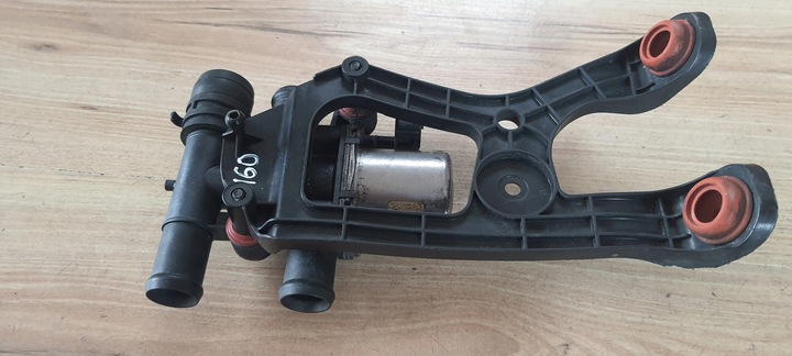 фото №6, Клапан wtórny насоса води audi a8 d5 3,0