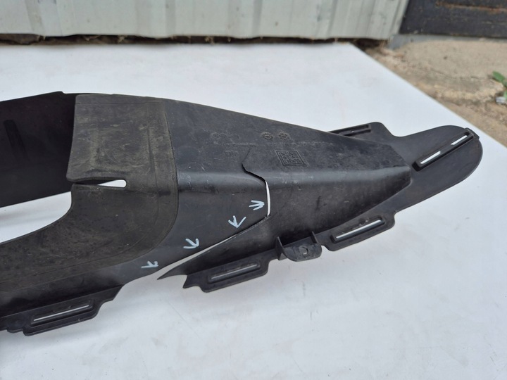 фото №13, Audi e-tron 14- впуск канал кермо повітря інтеркулер 4ke121286j