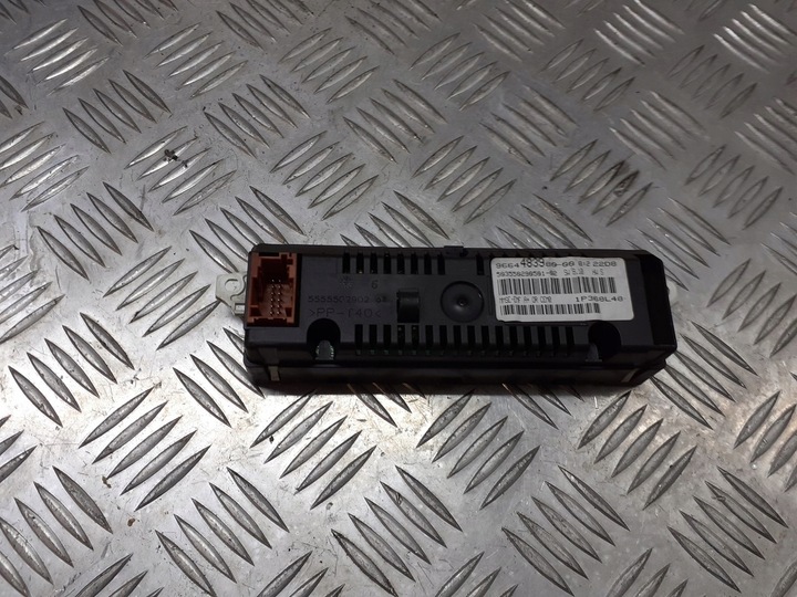 фото №1, Дисплей радио peugeot 207 sw 9664483980