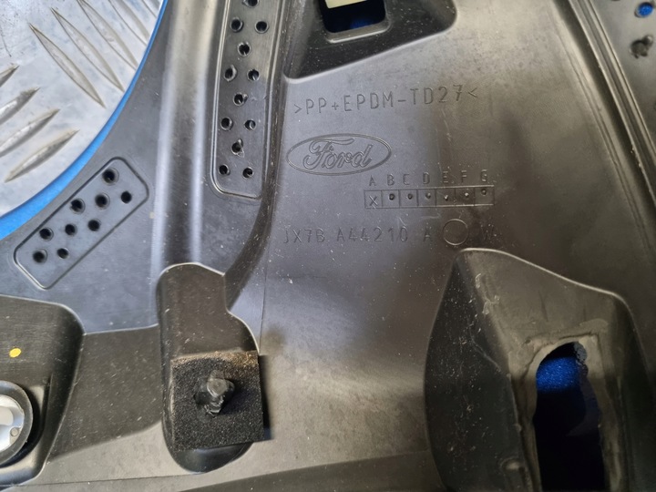 фото №9, Ford focus mk4 хэтчбек спойлер крышки багажника