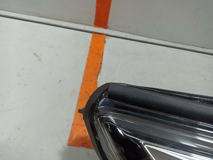 фото №7, Subaru forester v рестайлинг лампа перед полный led правая