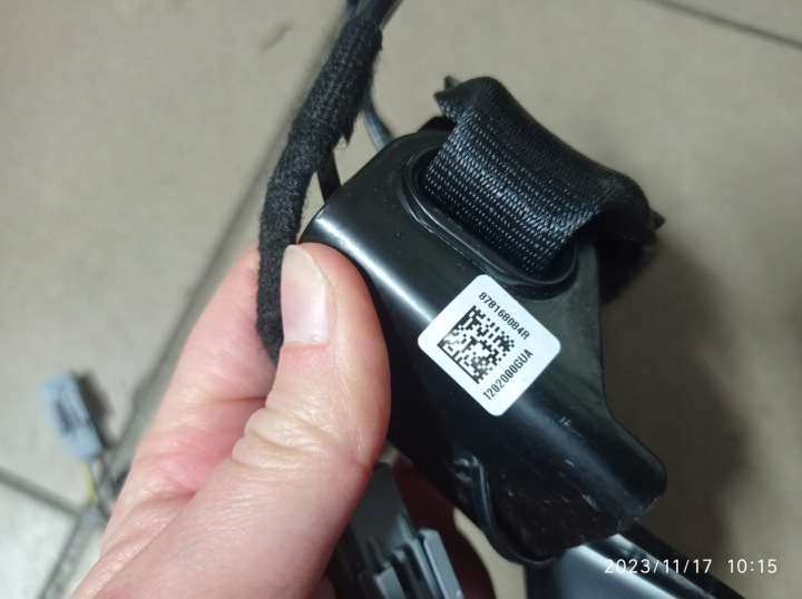 фото №12, Застёжка ремня зад renault arkana 878168084r 878167142r состояние jak новый