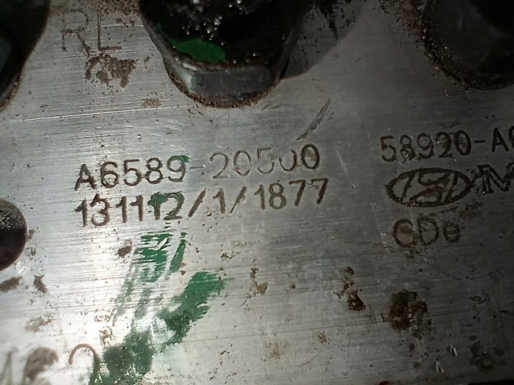 фото №10, Hyundai i30 2014 головний гальмівний циліндр abs 58920-a6210 61589-45200 європа