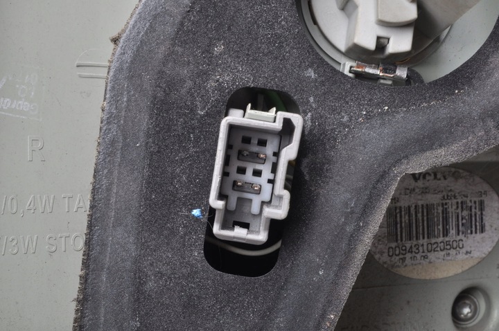 фото №8, Volvo xc70 ii лампа права задня правий зад w крило 30698984