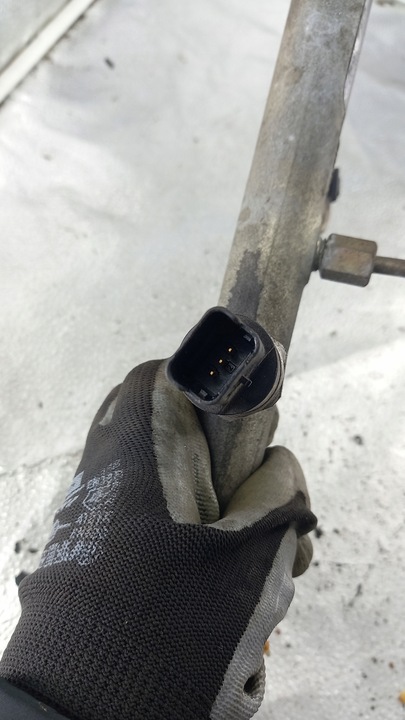 фото №5, Планка впрыскивающий citroen c5 универсал 01r 2.0hdi