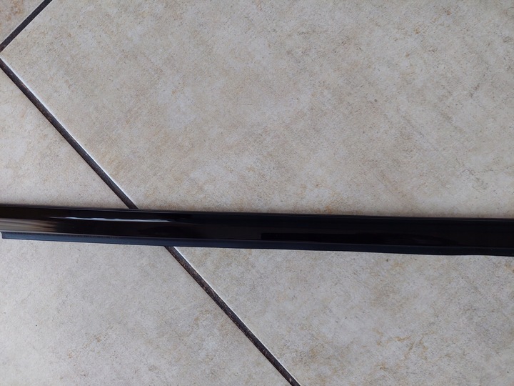 фото №4, Планка накладка - лівий зад - audi a6 c8 - 4k0