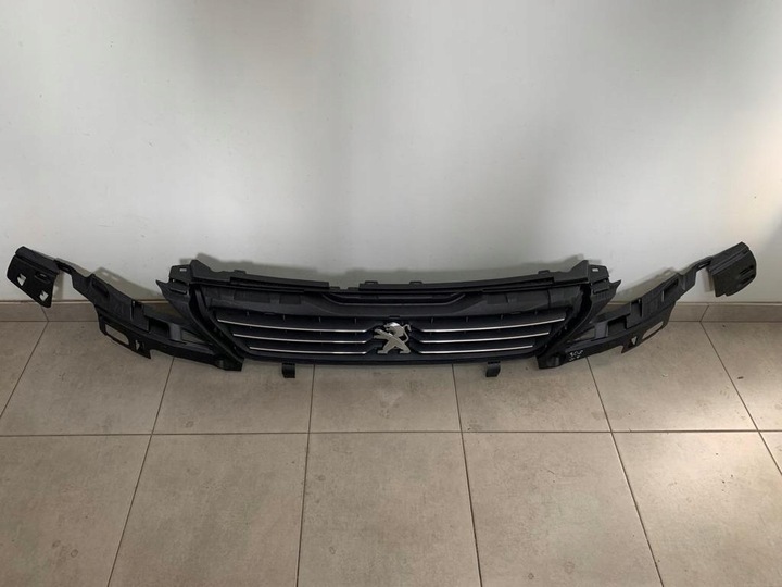 фото №1, Peugeot 308 ii t9 решётка радиатора решётка zdrzaka хром