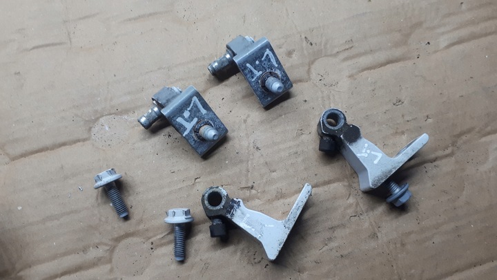 фото №1, S4 b8 рестайлинг a4 петля петли дверь левый зад ls9r