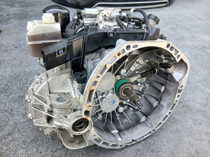 фото №1, Коробка передач коробки передач автомат master iii, iv 2.3 dci