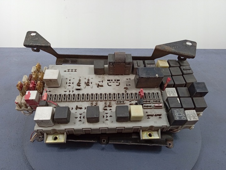 фото №1, Man fe f2000 коробка предохранителей 81.254446060