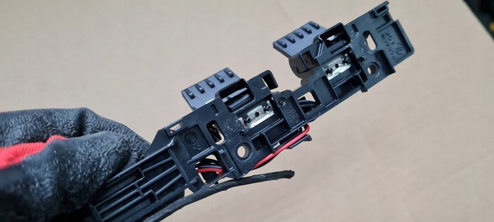 фото №6, Q5 80a sq5 замок кришки багажника мікровимикач 80c959121a