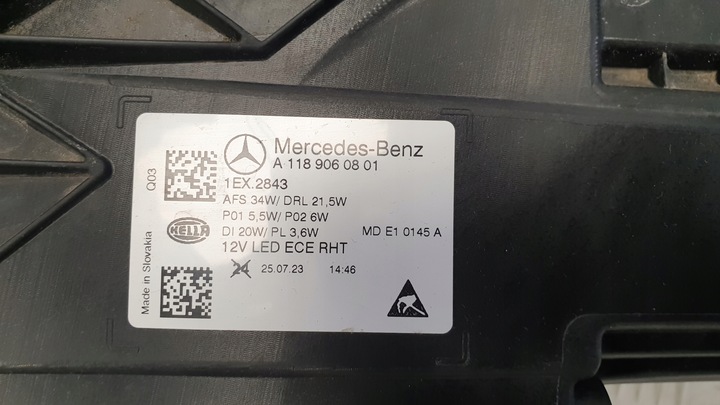 фото №10, Mercedes cla w118 рестайлинг лампа левая правая фара a1189060801 a1189060701