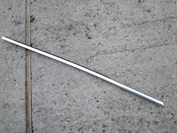 фото №1, Bmw e32 планка zew прилегла до скла двері ліва зад