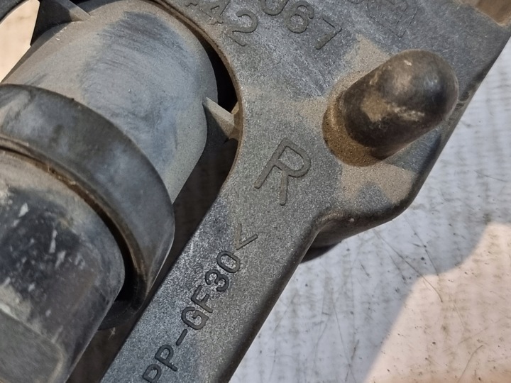 фото №8, Розпилювач фара праве oem номер cc2951067 mazda 5 i cr