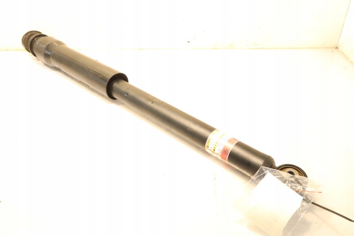 фото №1, Амортизатор левый зад lexus lbx 1.5 гибрид