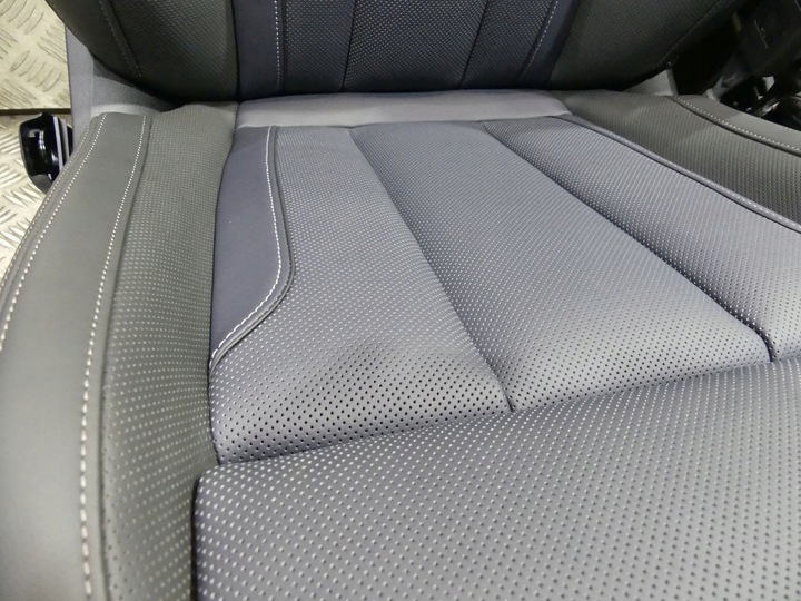 фото №9, Bmw 8 g16 individual оббивка сидіння диван підігрів вентиляція обшивки 20 km