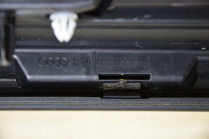 фото №16, Audi оригинальный номер 81a.853.959.b планка дверь