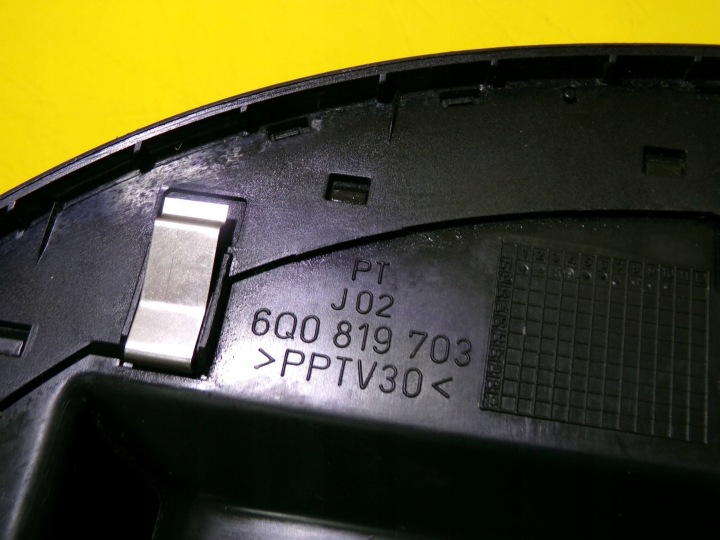 фото №8, Боковая решётка воздуховод левая volkswagen polo iv 6q0819703 nr1334