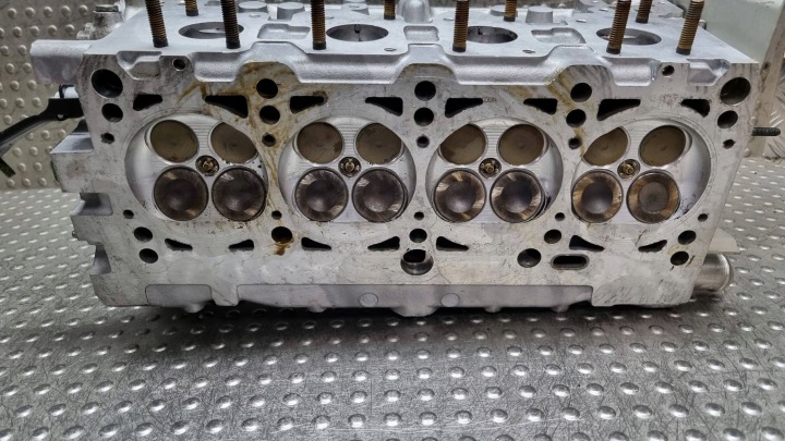 фото №6, Головка двигуна права 077103373ae audi a8 s8 d2 4.2 b v8 abz