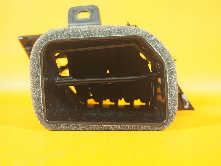 фото №11, Audi q3 83a решётки воздуховод консоли led комплект 83b820901 / 83b820902