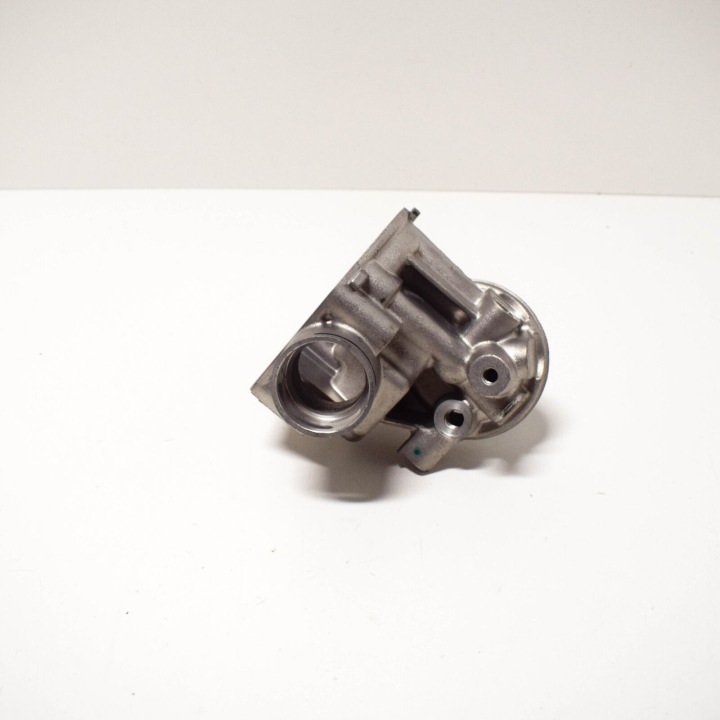 фото №9, Audi a4 b7 oil фильтр кронштейн 06a115405bs