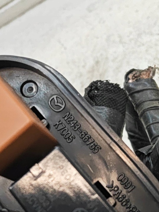 фото №6, Mazda mx-5 nd коробка модуль запобіжників n24366765
