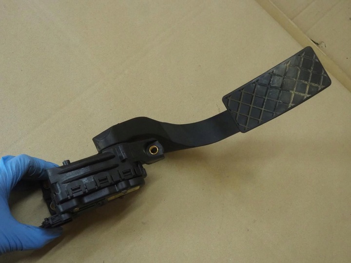 фото №3, Потенциометр педаль газа vw passat b5 audi a6 c5 8d1723523a