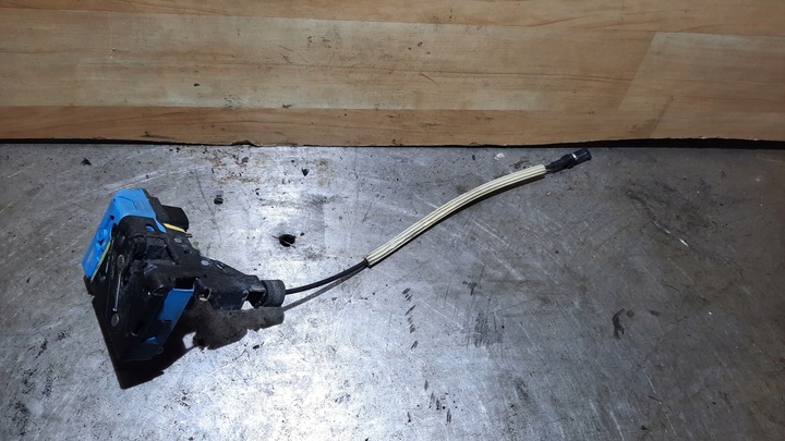 фото №1, Замок дверь левый перед volvo v70 ii 8 pin