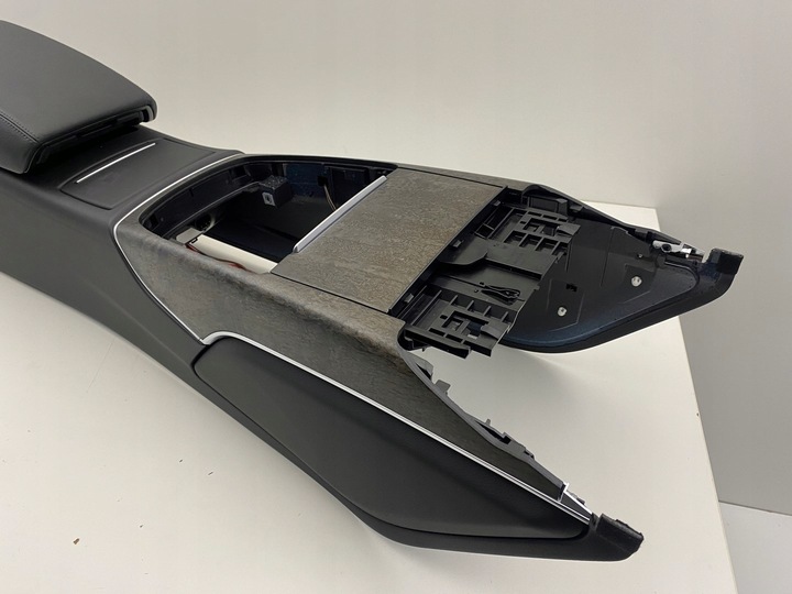 фото №11, Audi a6 c7 рестайлинг sedan сиденья вентилируемые диван туннель салон 14-