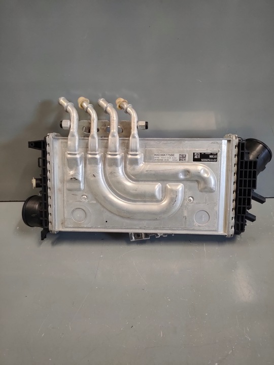 фото №1, Range rover sport l494 радіаторів повітря інтеркулер h4p3-18n968-ab