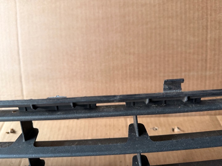 фото №6, Решётка средняя бампера перед vw golf vii рестайлинг + хром – состояние повреждённый