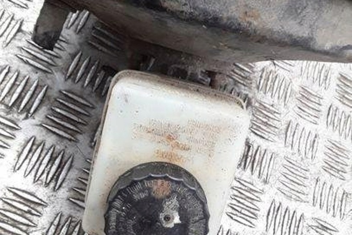 фото №8, Усилитель vw golf ii 19e, 1g1 191612161a 1.59l дизель 40kw 1990