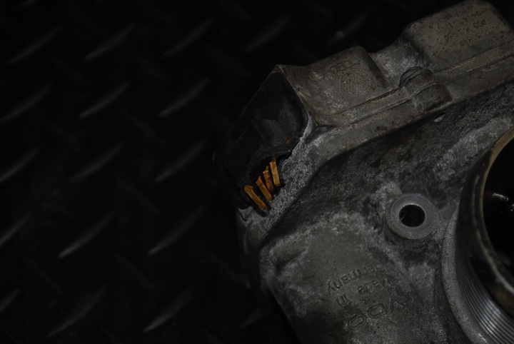 фото №12, Дроссельная заслонка audi a4 b7 bkn 3.0 8e0145950d