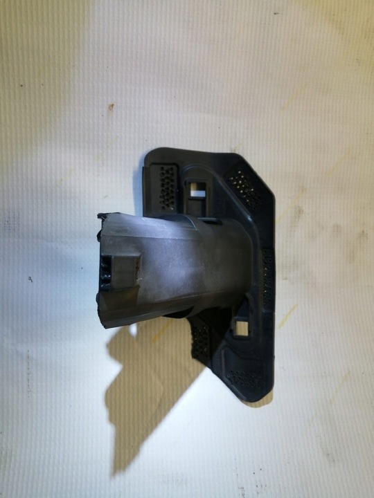 фото №11, Втулка крепление кронштейн омывателя перед правые vw golf 7 vii 2012 -2017