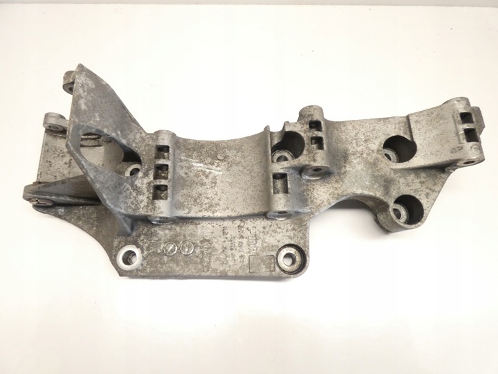 фото №1, Лапи генератора обладнання vw golf iv 4 bora 1.9 tdi axr 97-05 045903143c