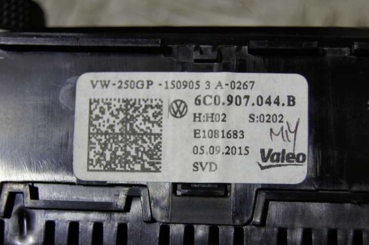 фото №6, Volkswagen оригинальный номер 6c0907044b панель кондиционера polo