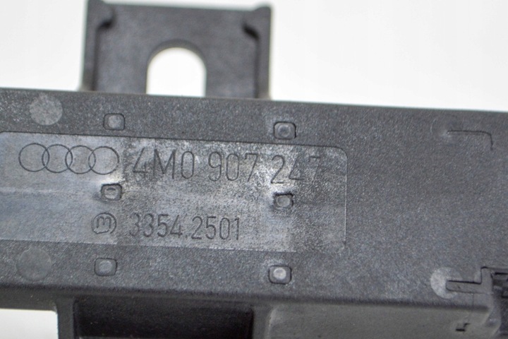 фото №7, Audi q8 антенна bezkluczykowa 4m0907247 3.0 гибрид 210kw 2021