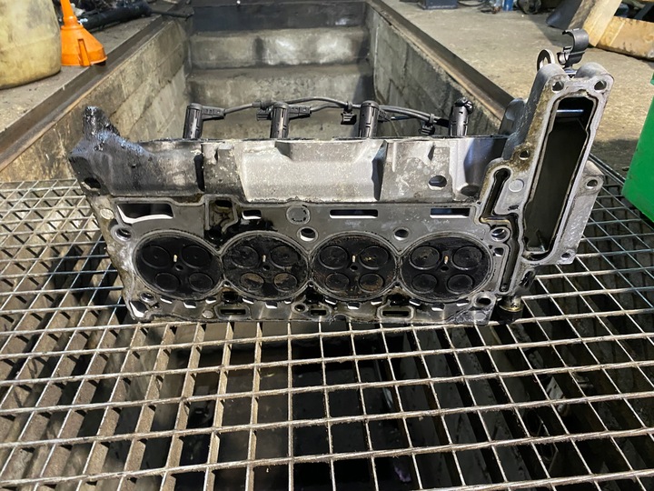 фото №5, Bmw 2.0d n47d20a головка 7797676