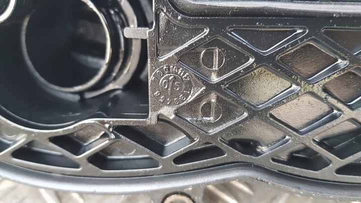 фото №9, Citroen c4 1.6 hdi кришка клапанів