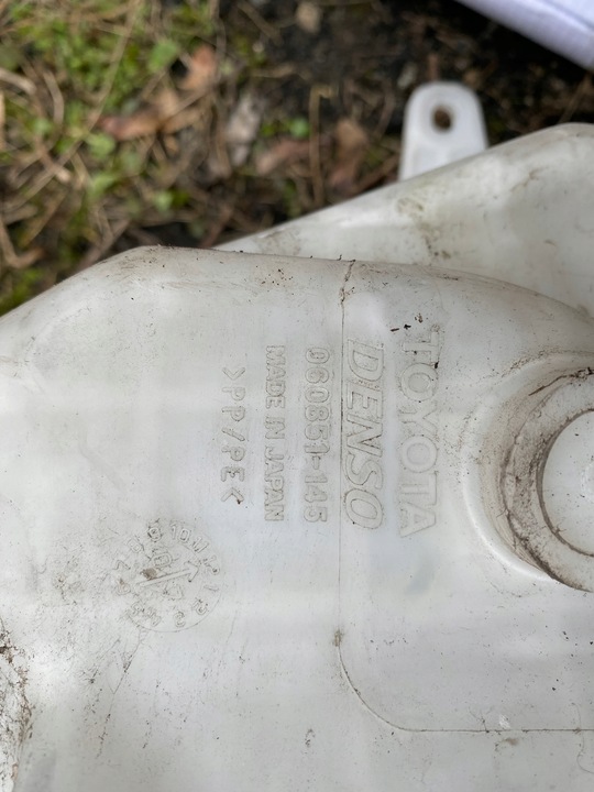 фото №4, 28 toyota prius бак склоомивача