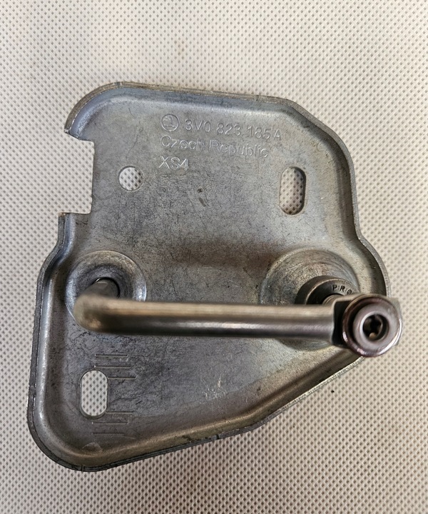 фото №1, Volkswagen оригинальный номер 3v0823185a