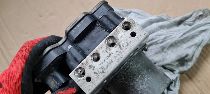 фото №11, A5 8w насос тормозная abs блок управления 5q0919237 8w0907379j a4 b9 8w