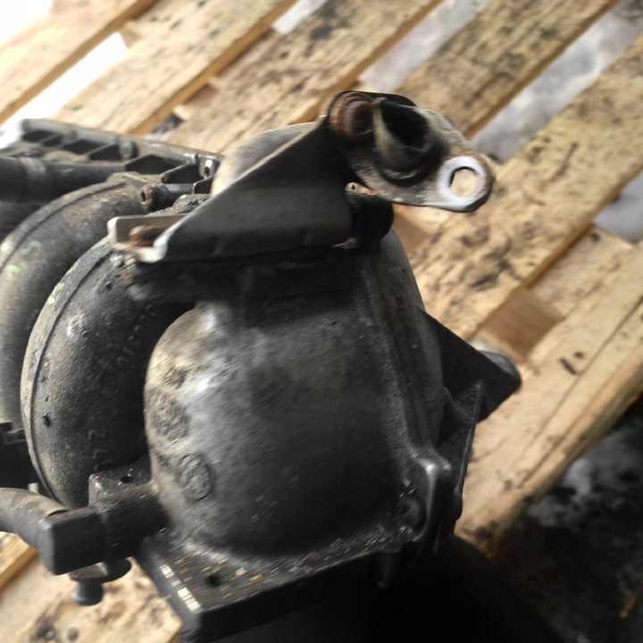 фото №7, Коллектор всасывающий vw golf 4 iv bora 036129711