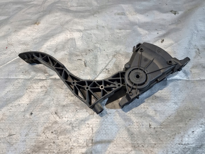 фото №9, Потенціометр педаль газу oem номер 6q1721503b vw polo iv 4